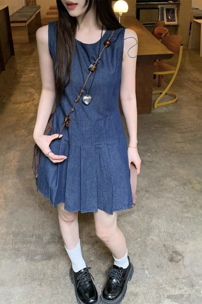 Sleeveless Pleated Denim Dress