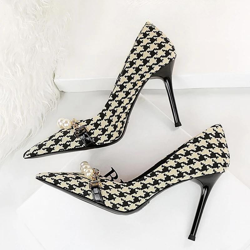 Grain Women Pumps With Pearl Chain Design - High Quality Heels