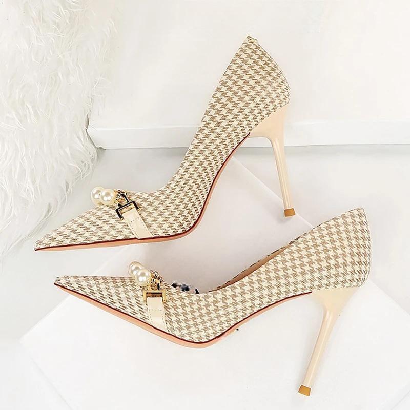 Grain Women Pumps With Pearl Chain Design - High Quality Heels