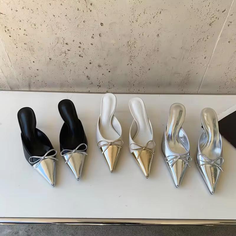 Spring Pointed Toe Women Slipper With Butterfly-Knot Detail And Shallow Slip On Style