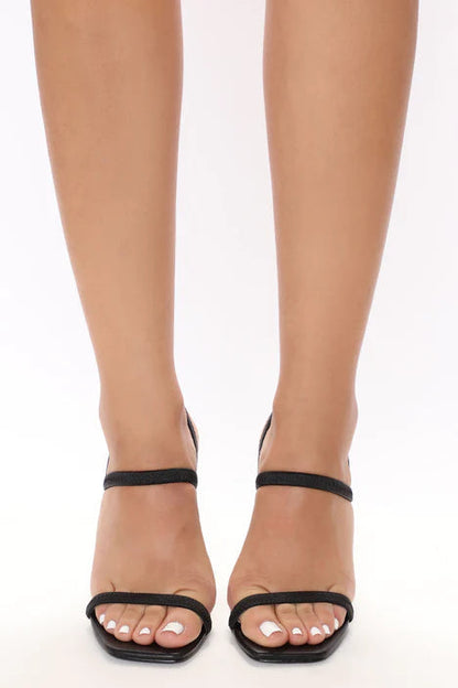 Gabriella High Heels 8.5 / Black