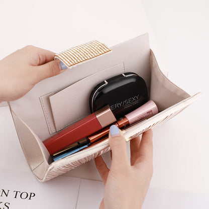 Zelia Temperament Clutch Bag