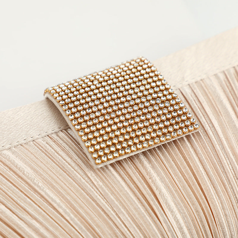 Zelia Temperament Clutch Bag