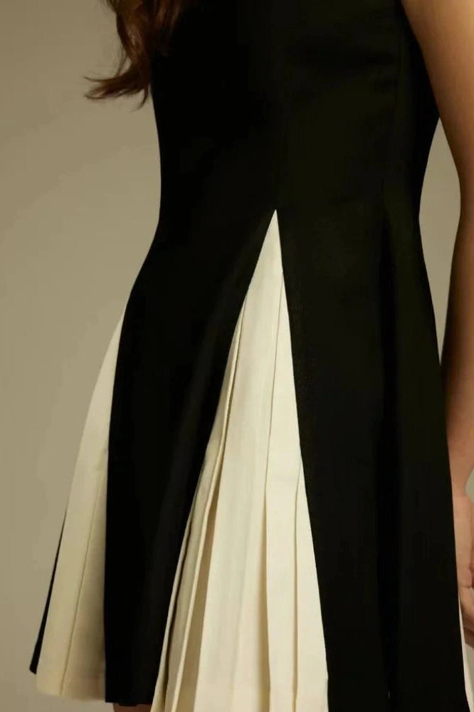 Sleeveless A-Line Mini Dress With High Waist Straps