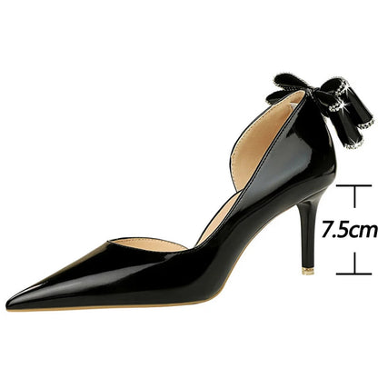Patent Leather Women Pumps With Kitten Heels And Back Bowknot Design