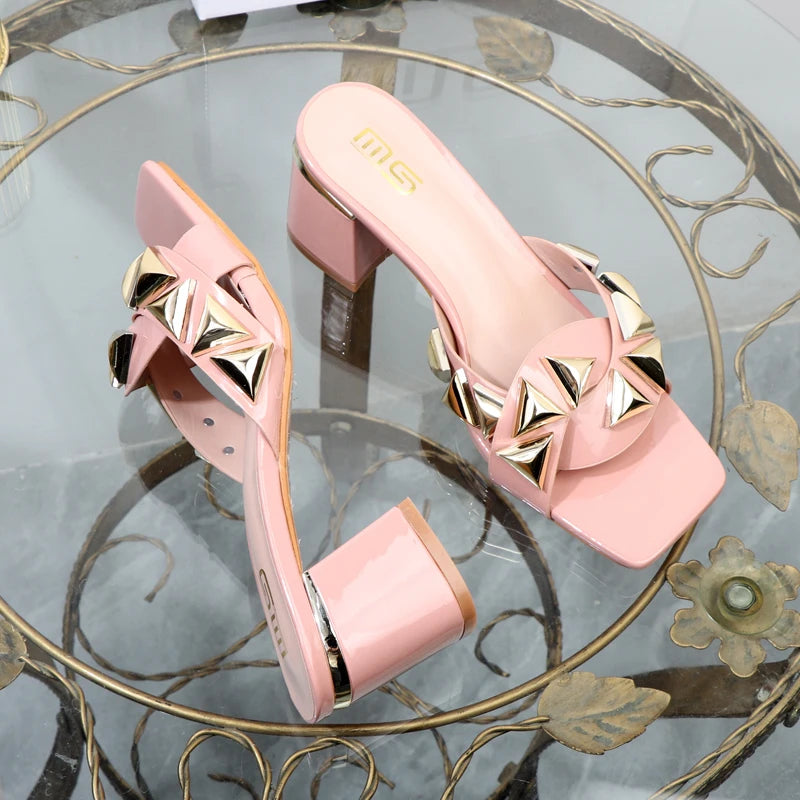 Metal Decorative Willow Nails Open Toe Sandals With 7Cm Thick Heels