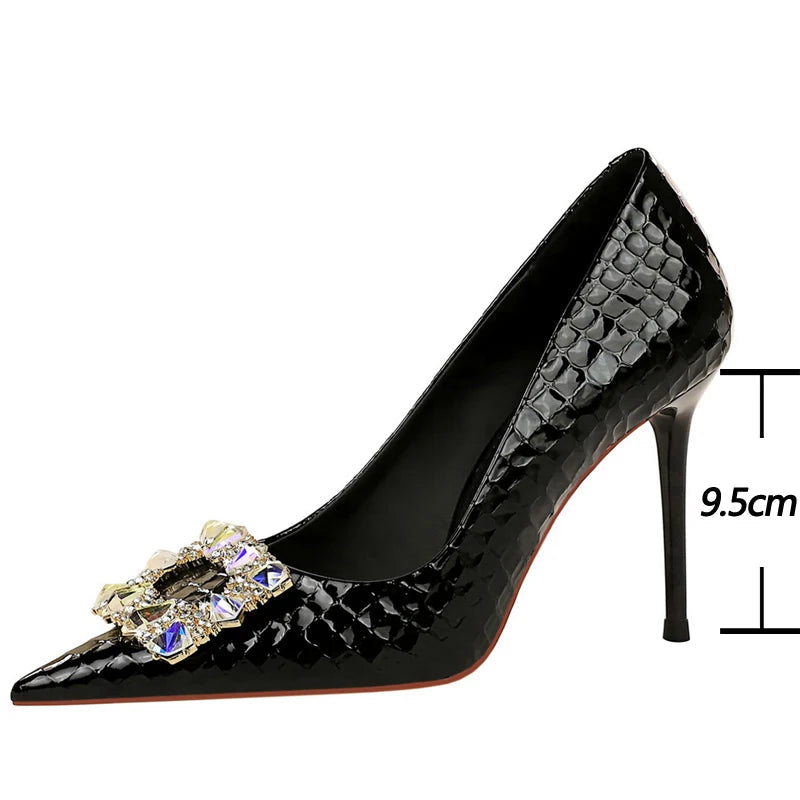 Metal Water Drill Buckle Woman Pumps Textured Patent Leather High Heels