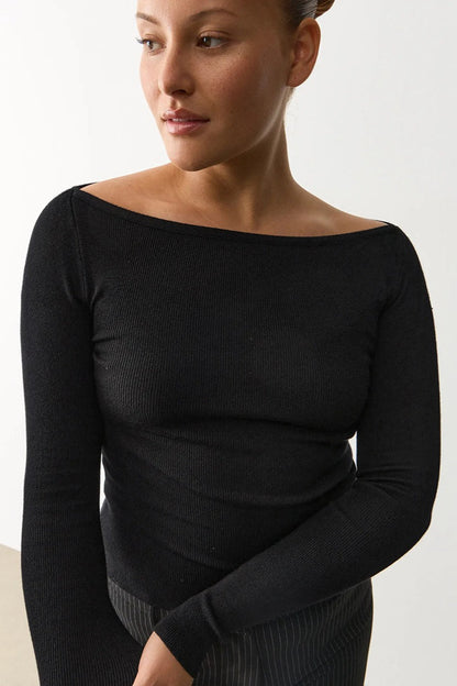 Boat Neck Fitted Fine Knit Sweater