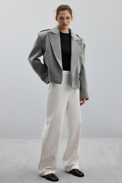 Shoulder Tab Open Front Cropped Blazer