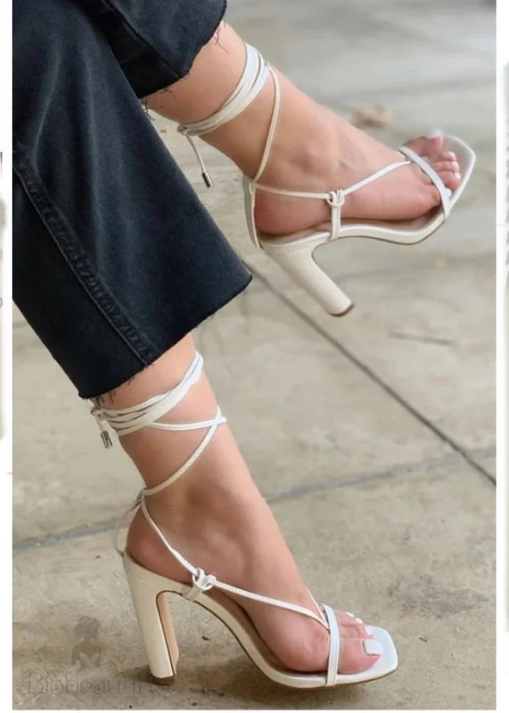 Allisa High Heels 7.5 / White