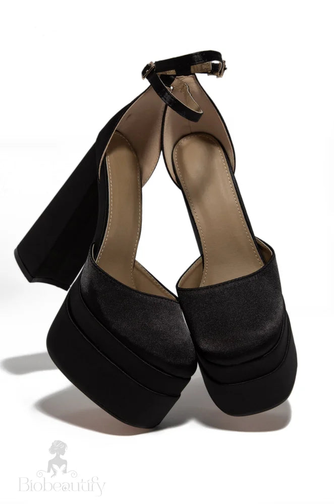 Blanca Black Heels 10 /