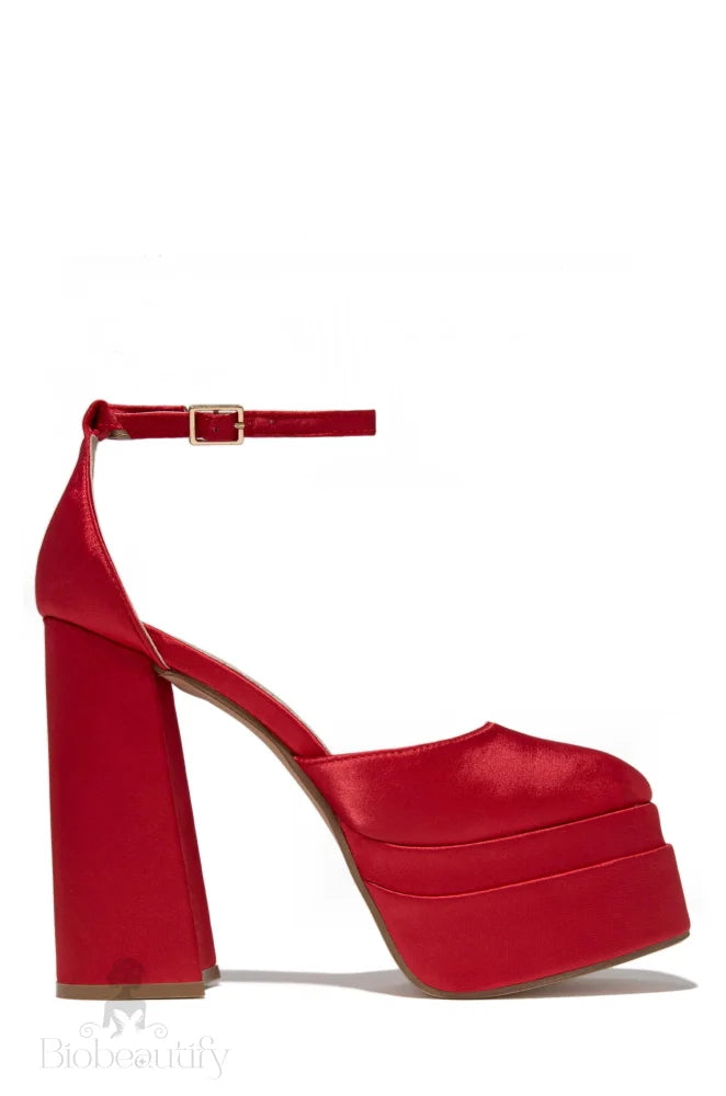 Blanca Red Heels 7.5 /