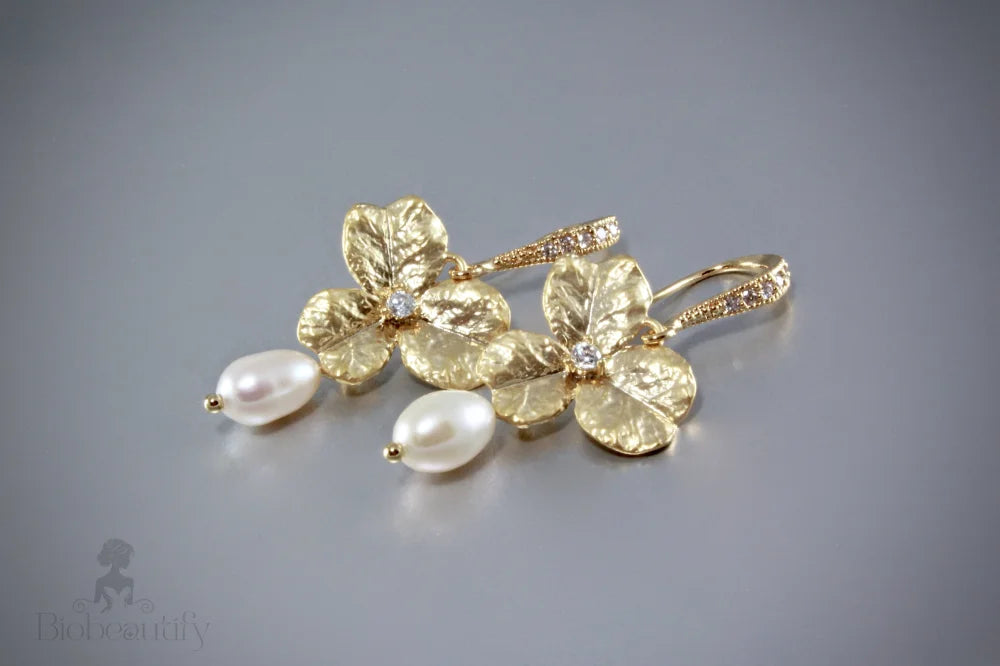 Blush Pearl Bracelet And Earring Set In Yellow Gold Silver