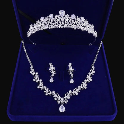 Bridal 3-Piece Jewelry Set With Tiara In Gold And Silver