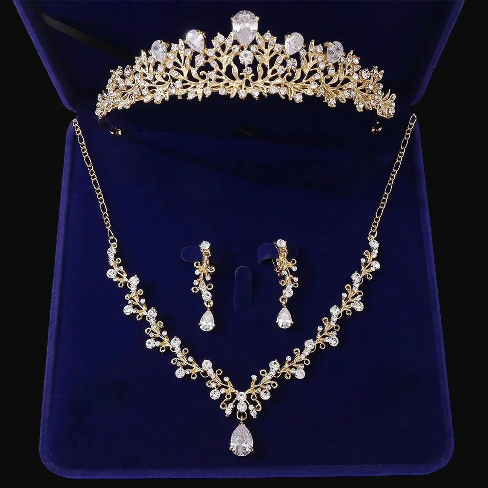 Bridal 3-Piece Jewelry Set With Tiara In Gold And Silver