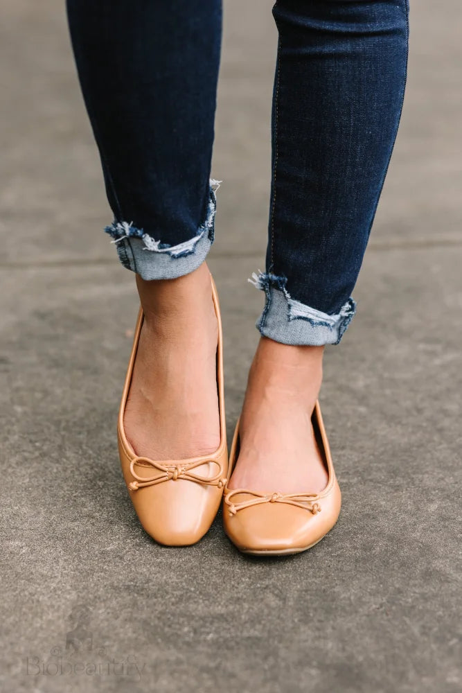 Camel Brown Ballet Flats With Pep 6 /