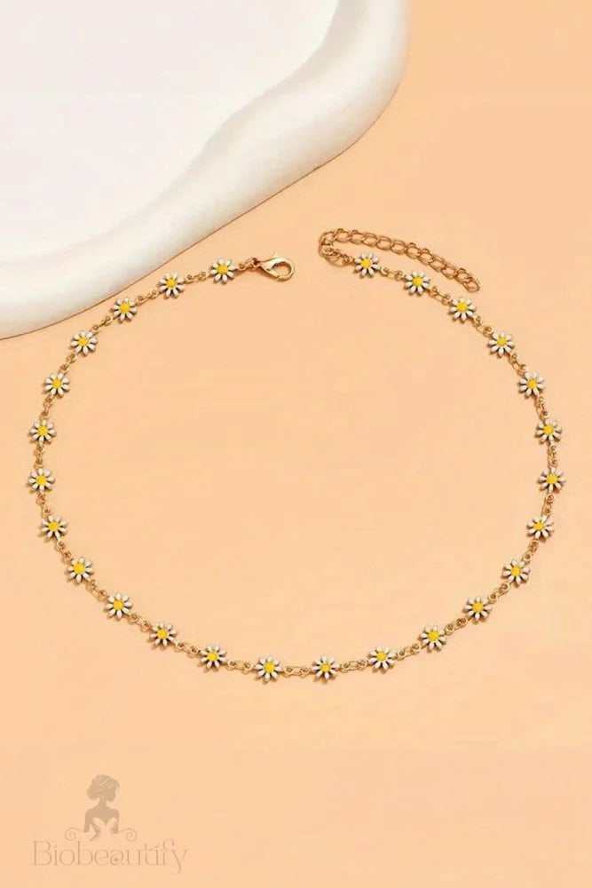 Daisy Alloy Choker Necklace With Adjustable Chain