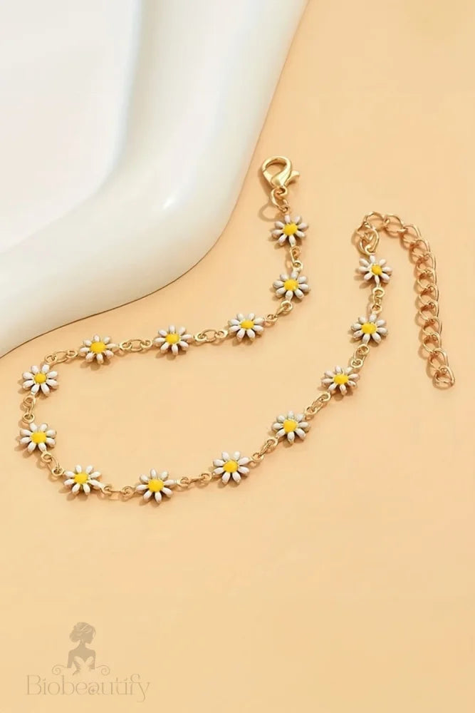 Daisy Alloy Choker Necklace With Adjustable Chain