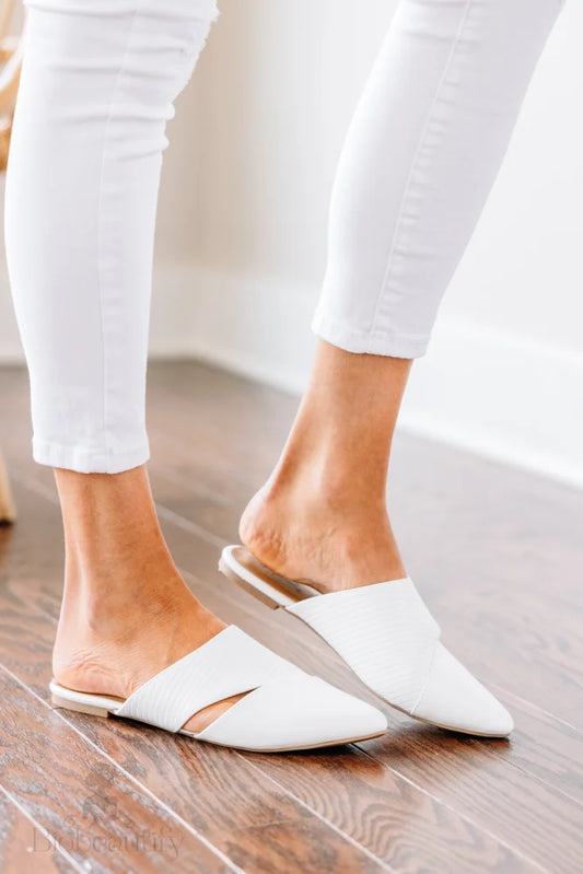 Easy Decisions White Mules 5.5 /