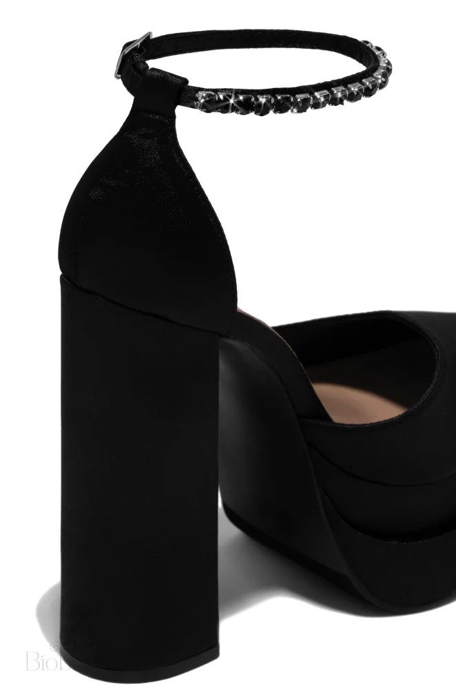 Elana Black Heel 8