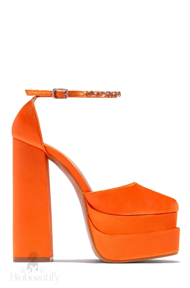 Elana Heel In Orange 7.5 /