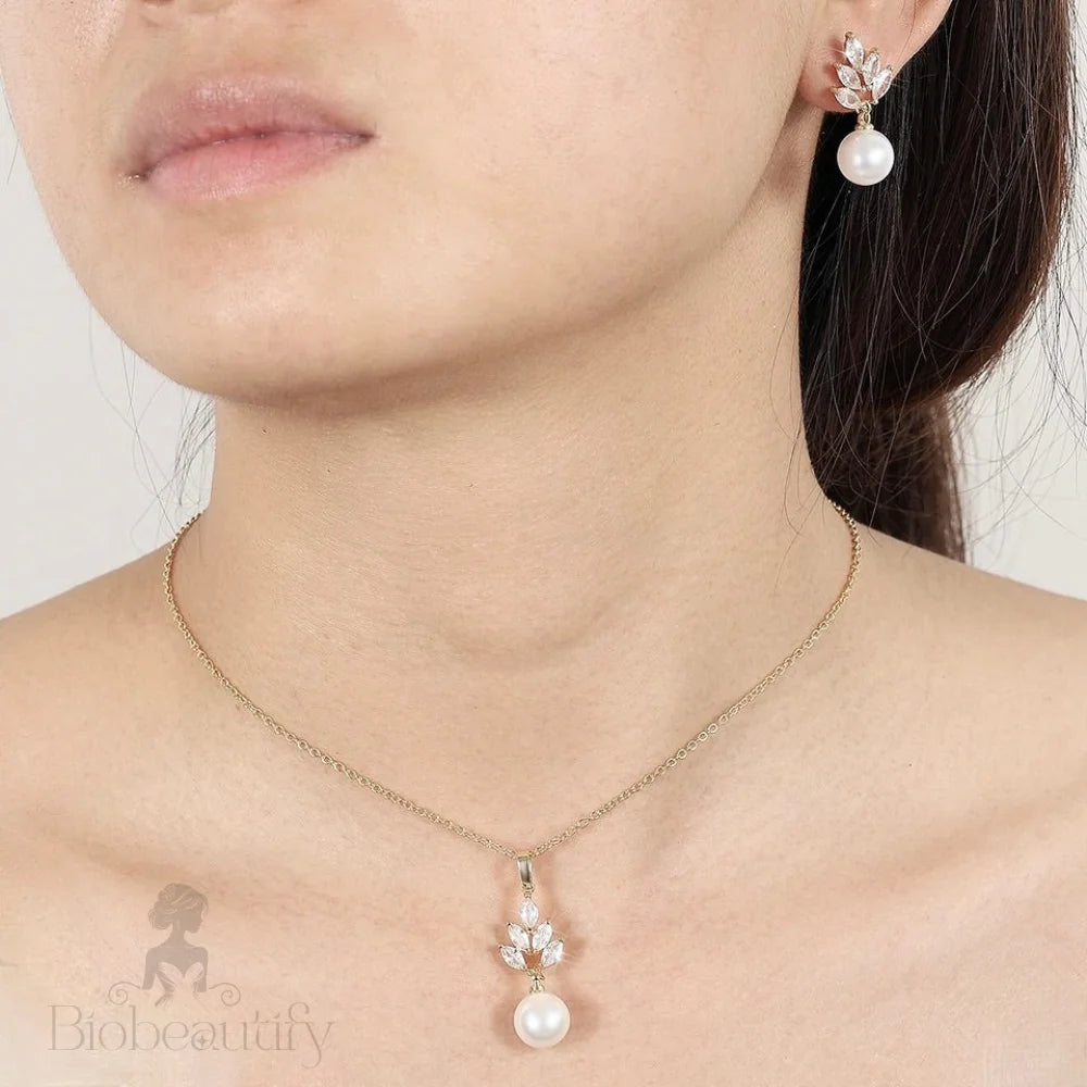 Etta Jewelry Set With Pearls And Cubic Zirconia In Silver Rose Gold