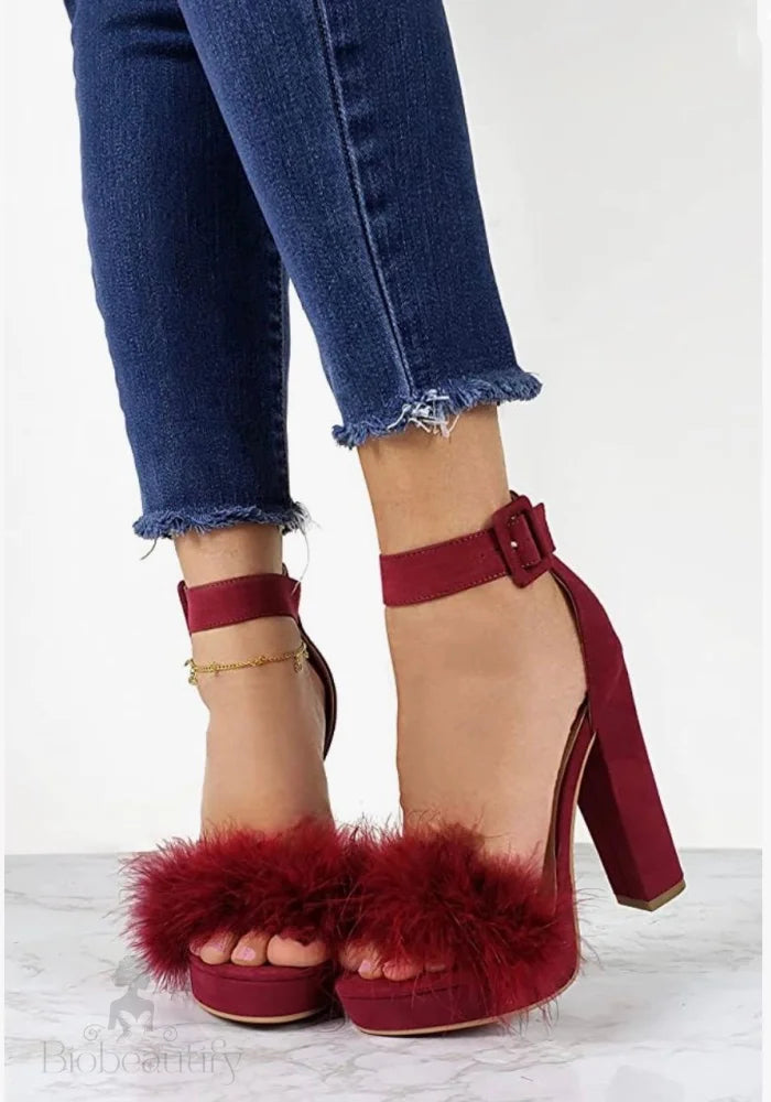 Evonne Burgundy Heels 6.5 /