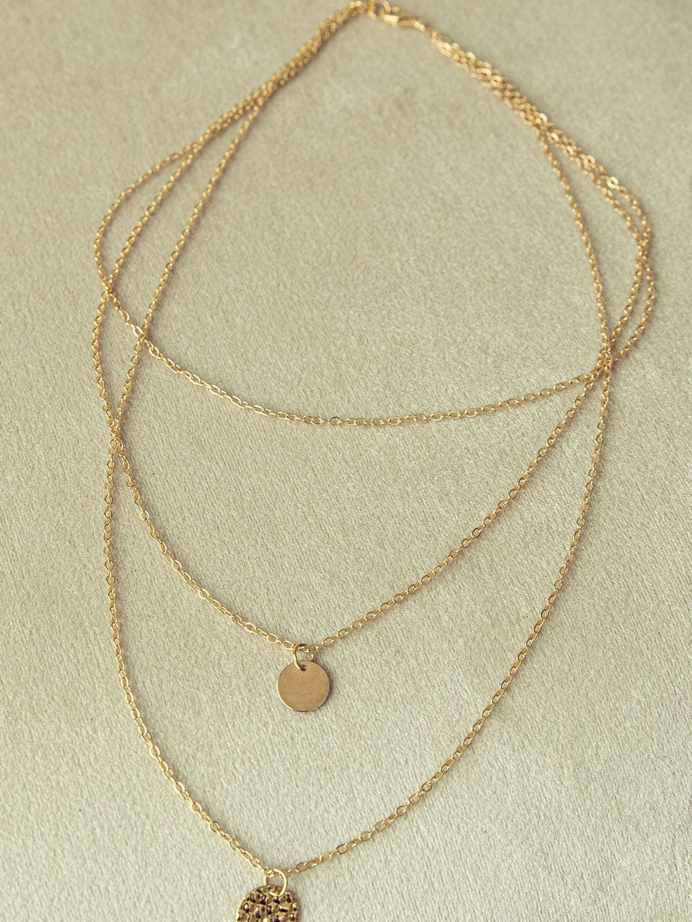Layered Copper Pendant Necklace With Multiple Chains In Gold