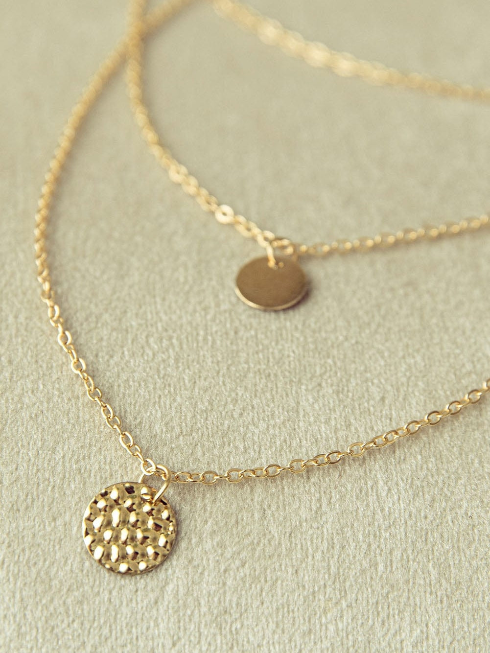 Layered Copper Pendant Necklace With Multiple Chains In Gold