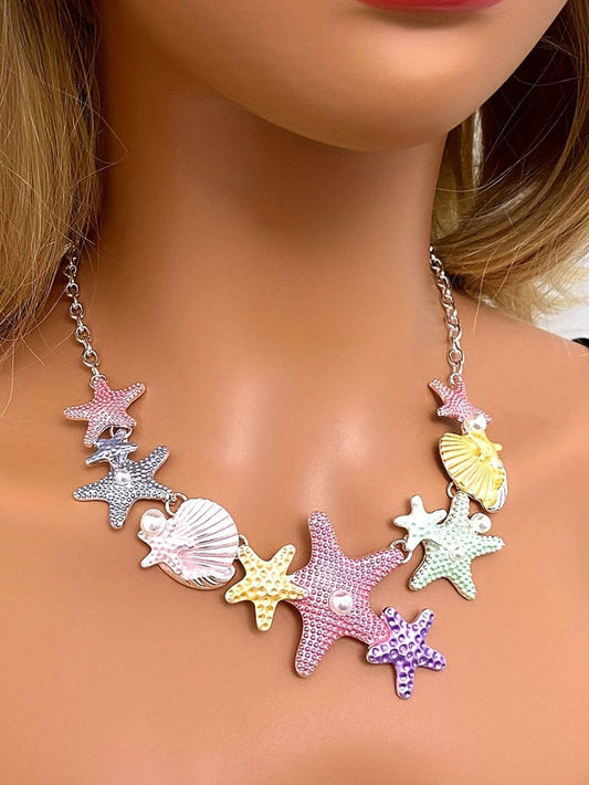 Starfish Shell Pearl Necklace With Adjustable Chain Gold / One Size