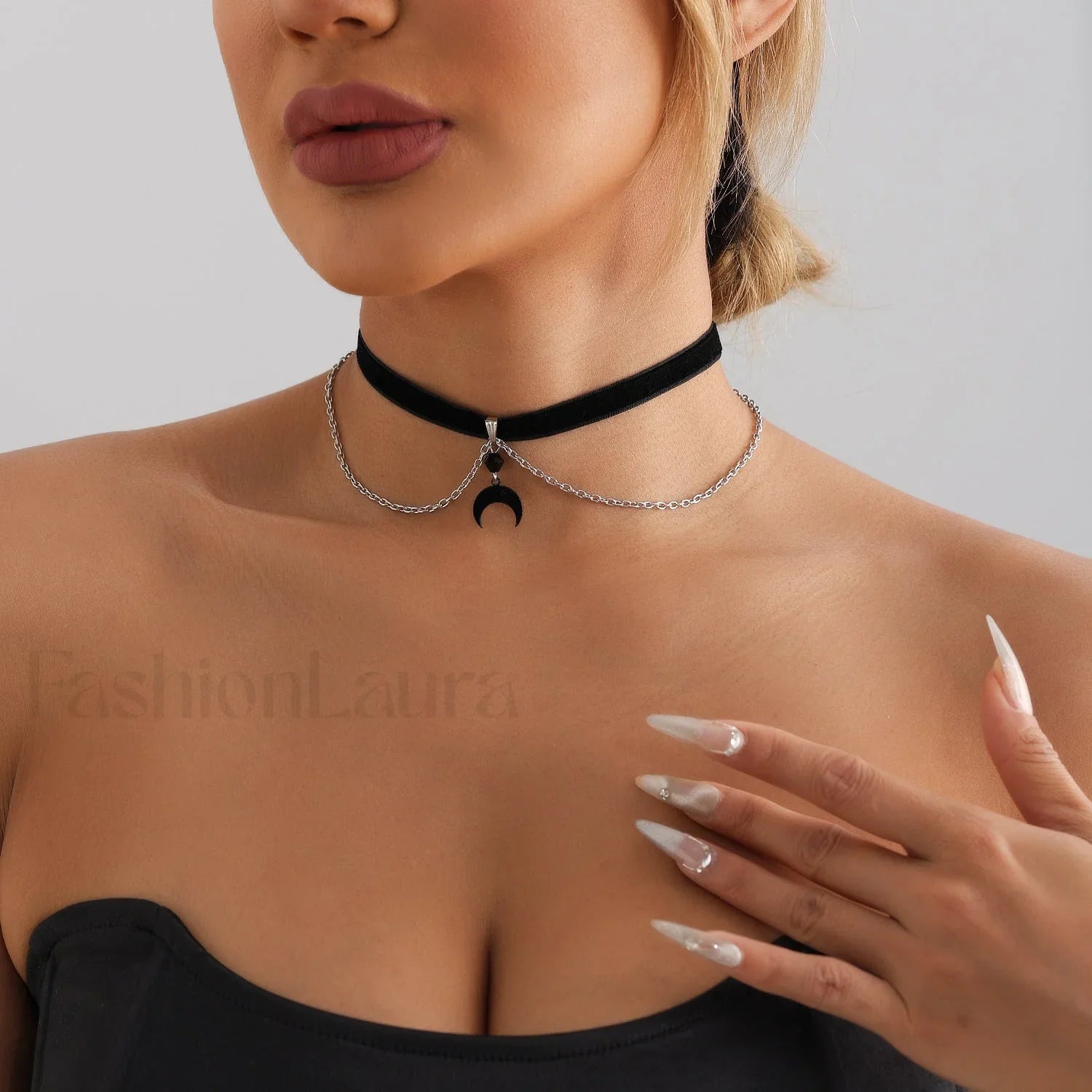 Gothic Black Velvet Pendant Necklace BLACK