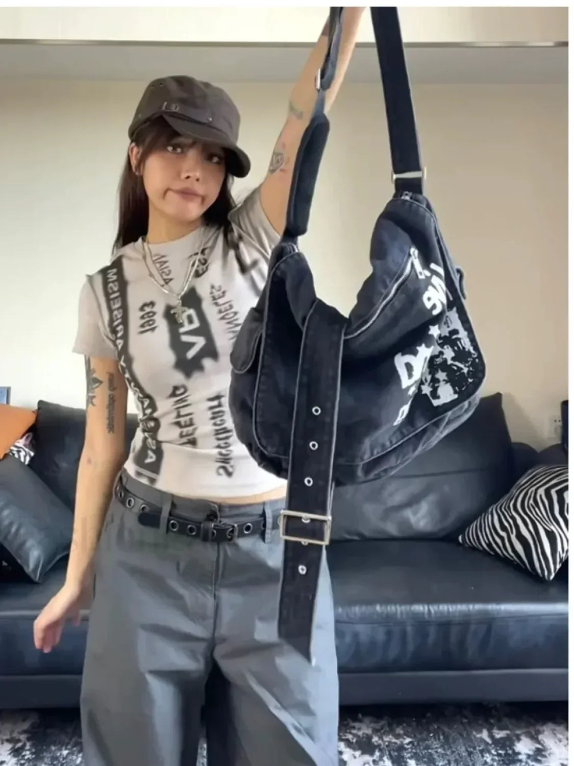 Harajuku Gothic Spider Shoulder Girls Bag Rabbit Dark Spice Female Punk Metal Purses Messenger Cross Bag washed black