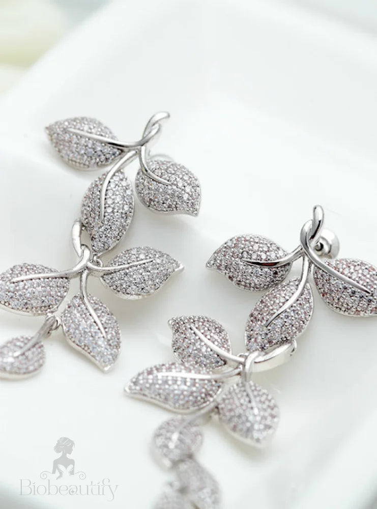 Noble Tiny Leaf Shape Drop Earrings