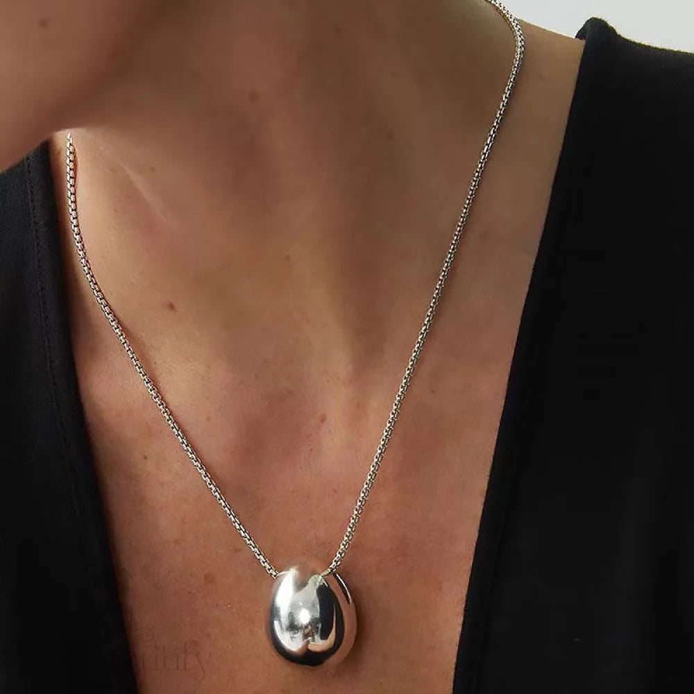 Onyx Pebble Pendant Necklace With Sterling Silver Plated Box Chain