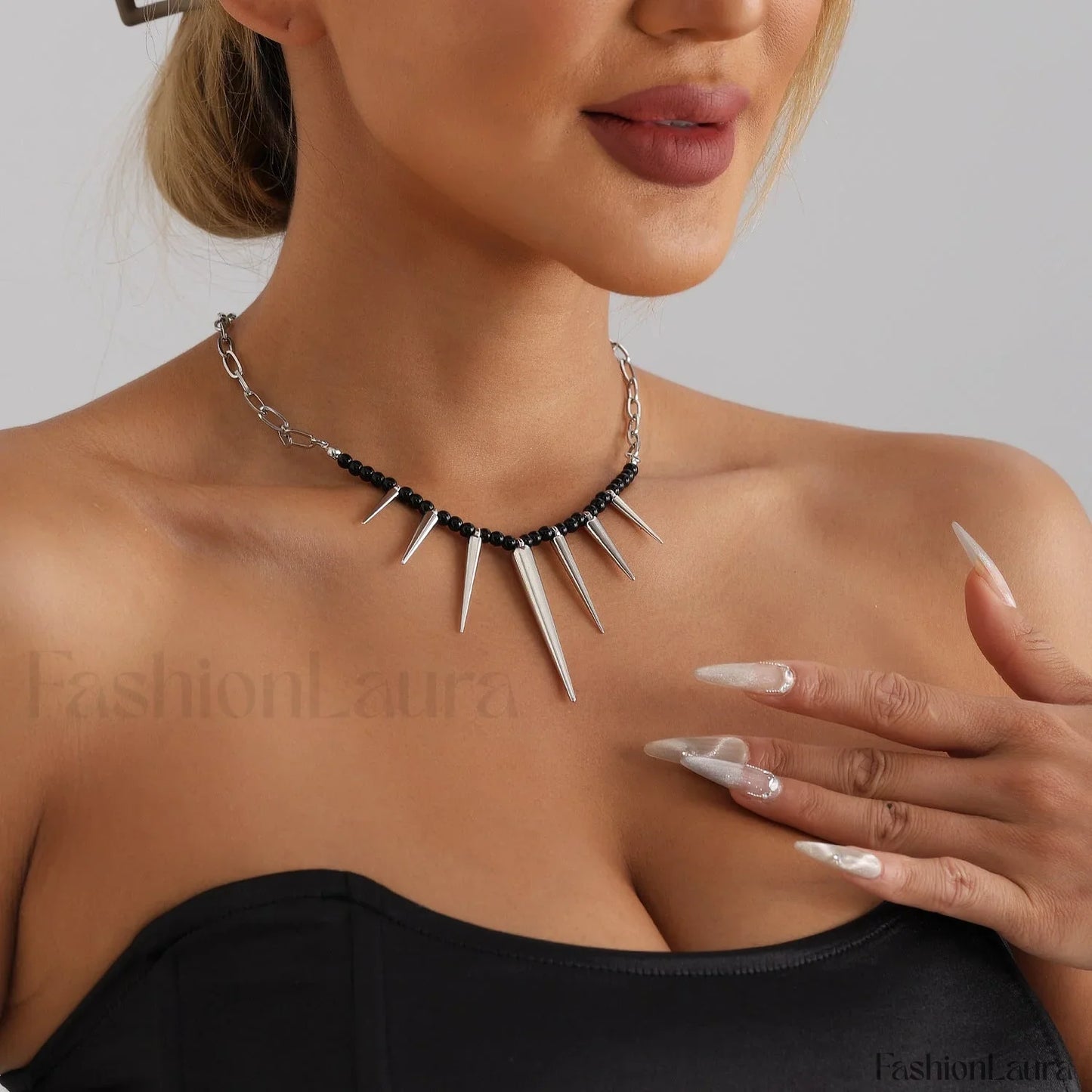 Punk Chain Black Pearl Studded WHITE