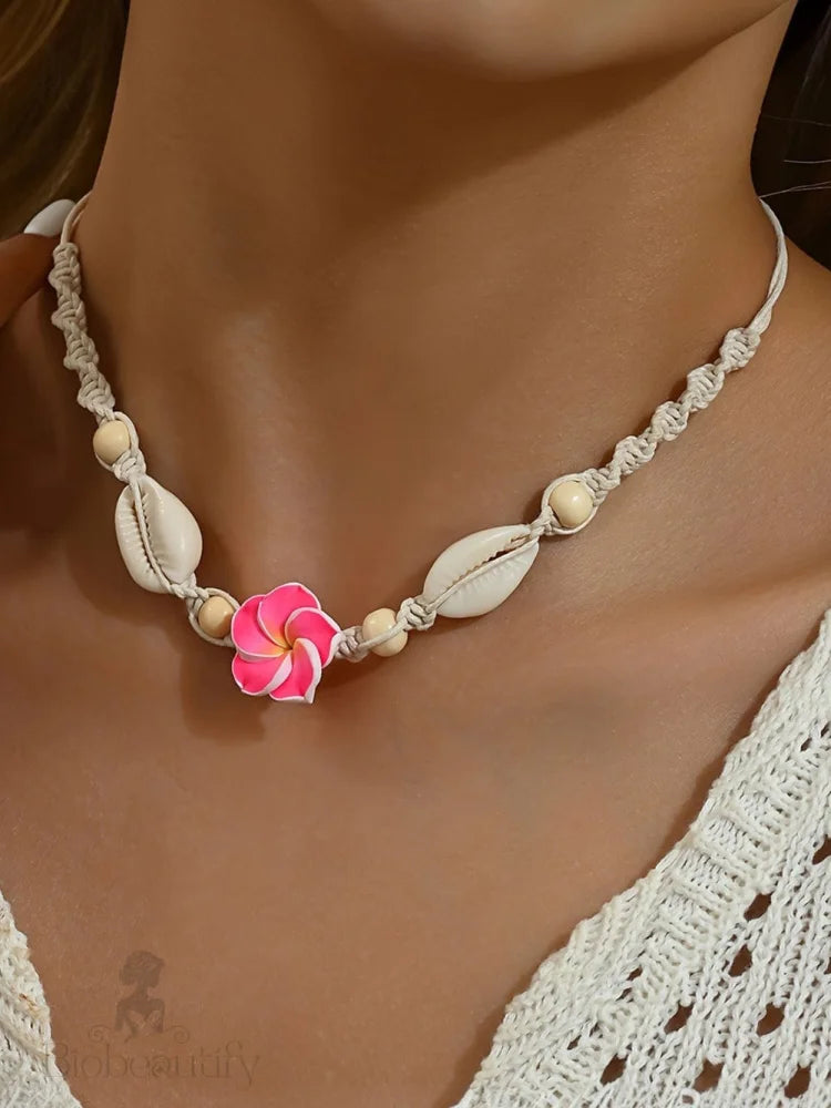 Red Shell Choker Necklace In Boho Style With Rose / One Size