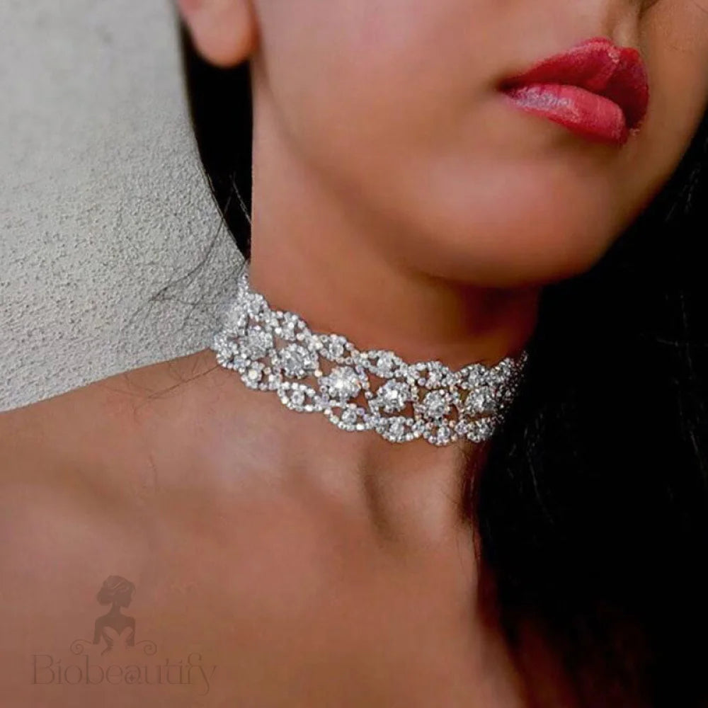 Rhinestone Scalloped Chain Choker Necklace - Silver One Size /