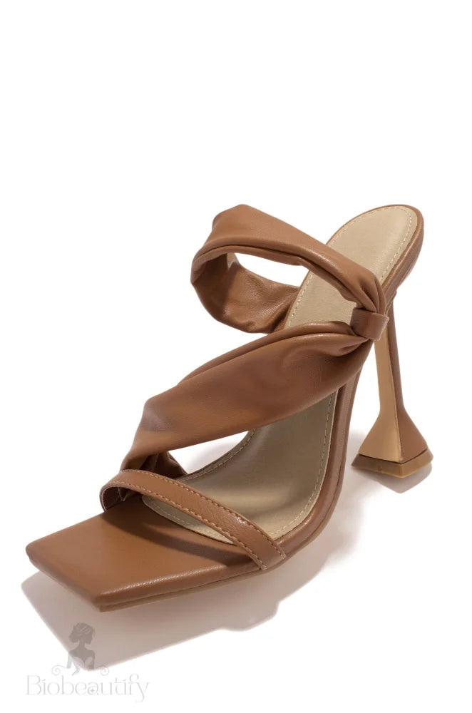 Serena Tan Heels 7.5 /