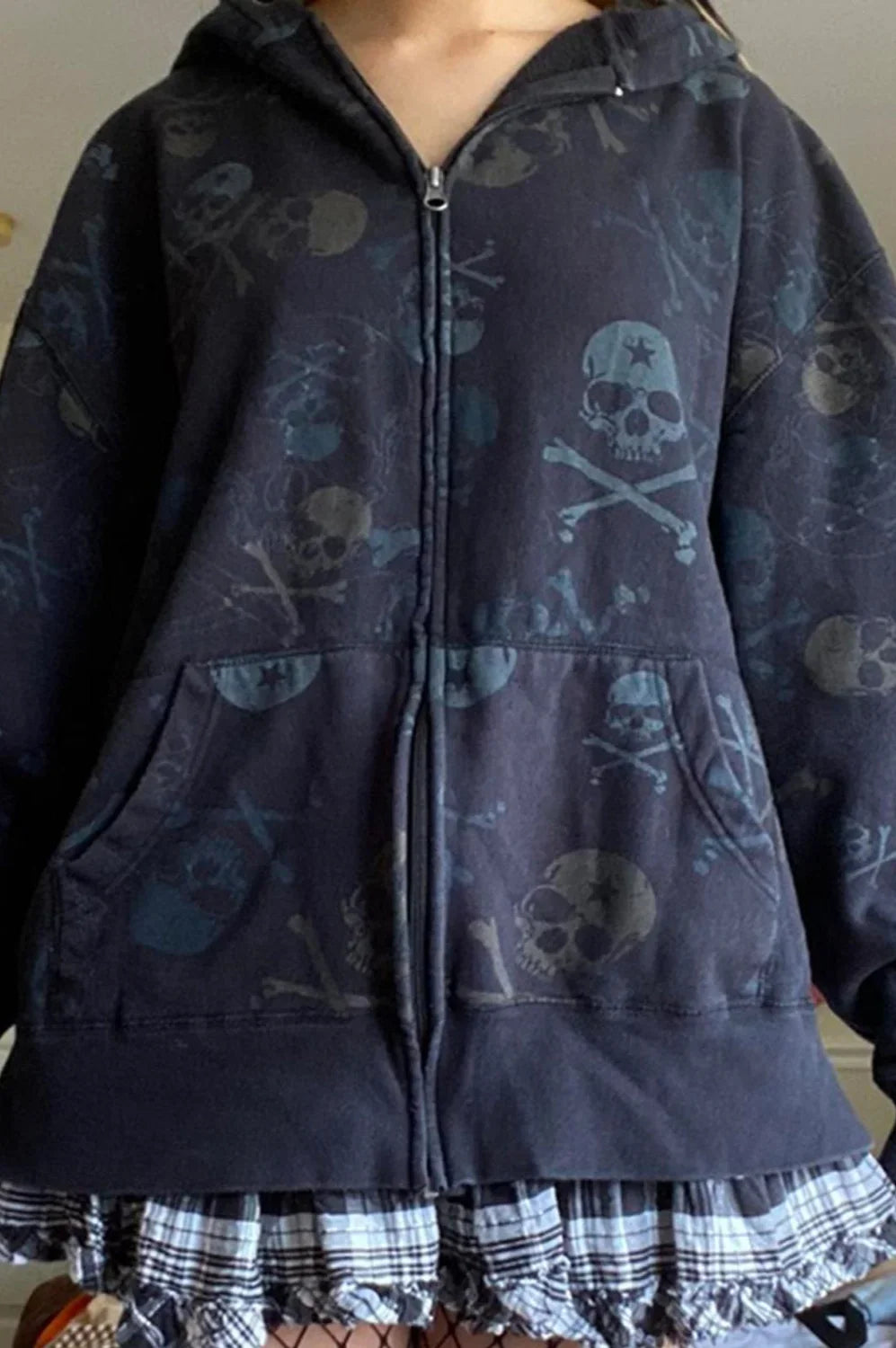 Skull Graphic Long Sleeve Hoodie
