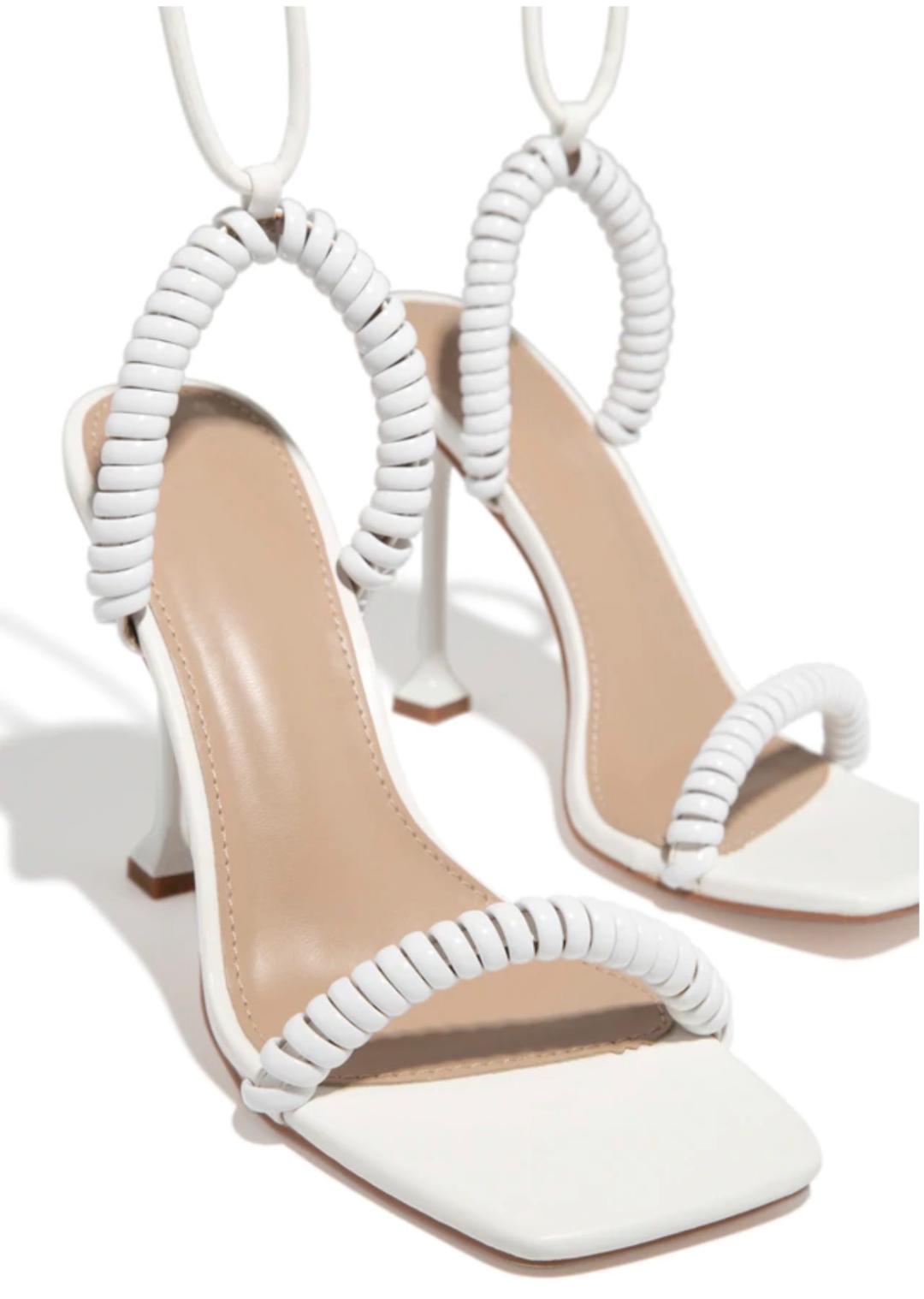 Bellita White Heels 7.5 /