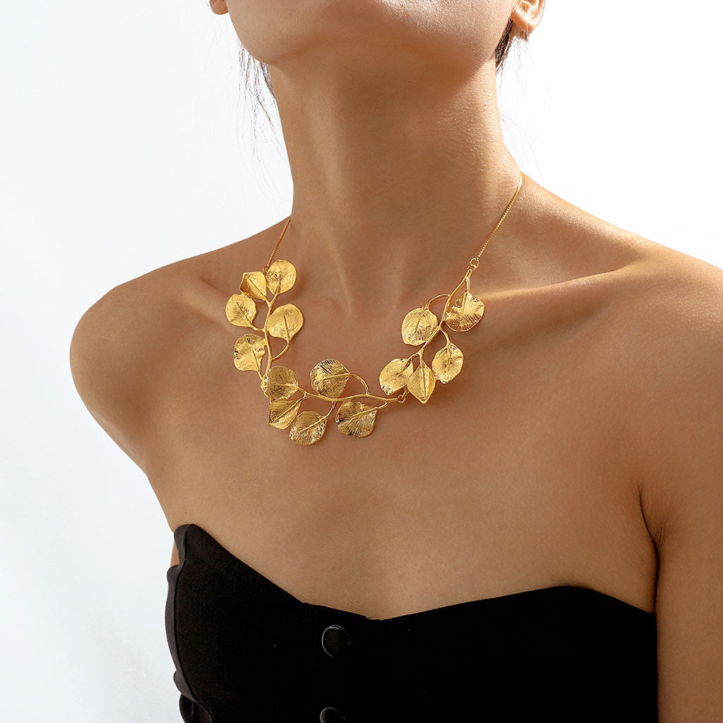 Vintage Leaf Shaped Box Chain Necklace