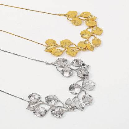 Vintage Leaf Shaped Box Chain Necklace Silver / One Size