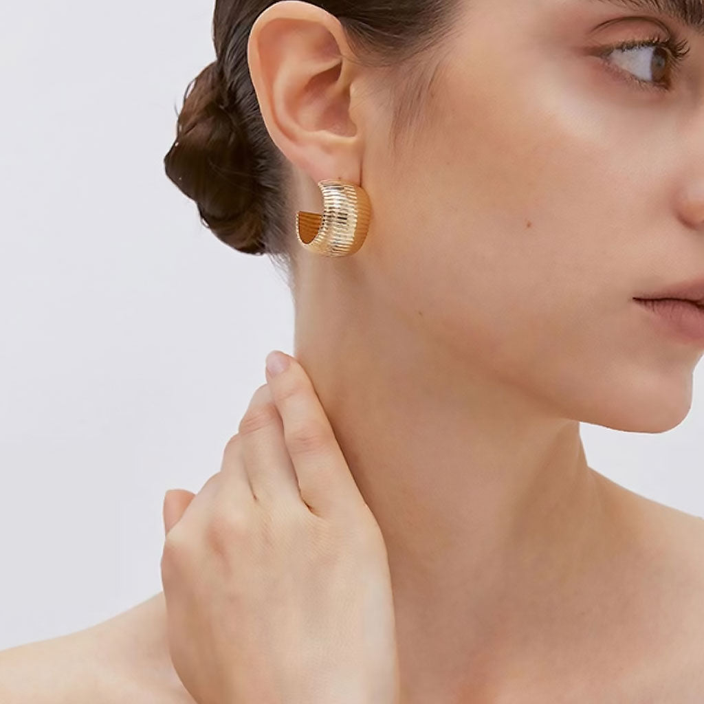 You Style It Wide Metallic Ribbed Textured Hoop Earrings